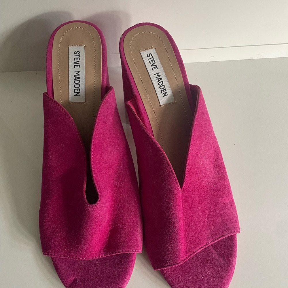 Steve Madden Pink Mules Asymmetrical Strap - Picture 7 of 7